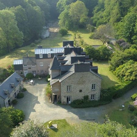 Domaine Des Papeteries Bed & Breakfast Plounevez-Moedec Exterior foto