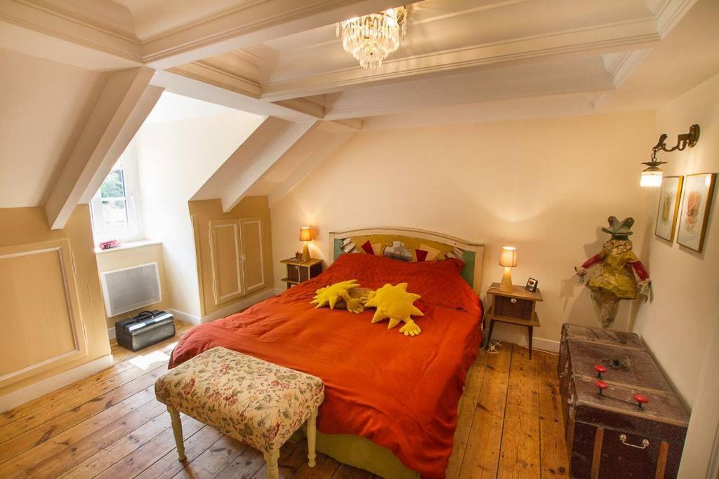 Domaine Des Papeteries Bed & Breakfast Plounevez-Moedec Exterior foto