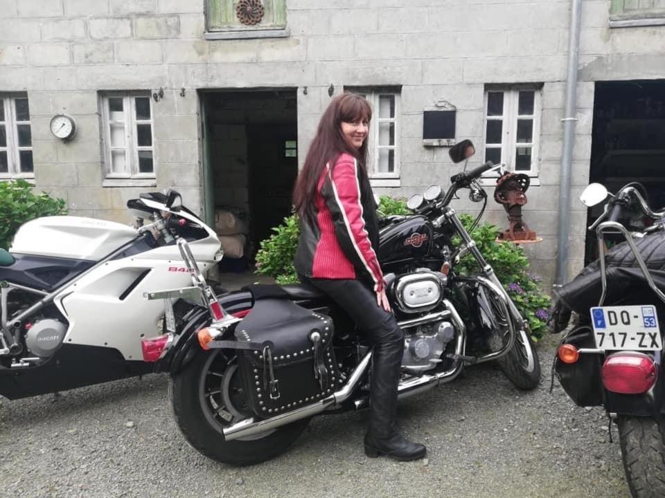 Domaine Des Papeteries Bed & Breakfast Plounevez-Moedec Exterior foto